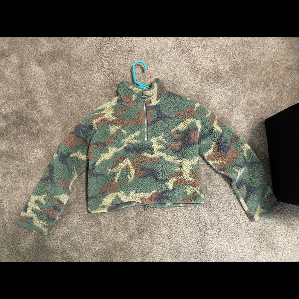 Forever 21- Sherpa Sweater